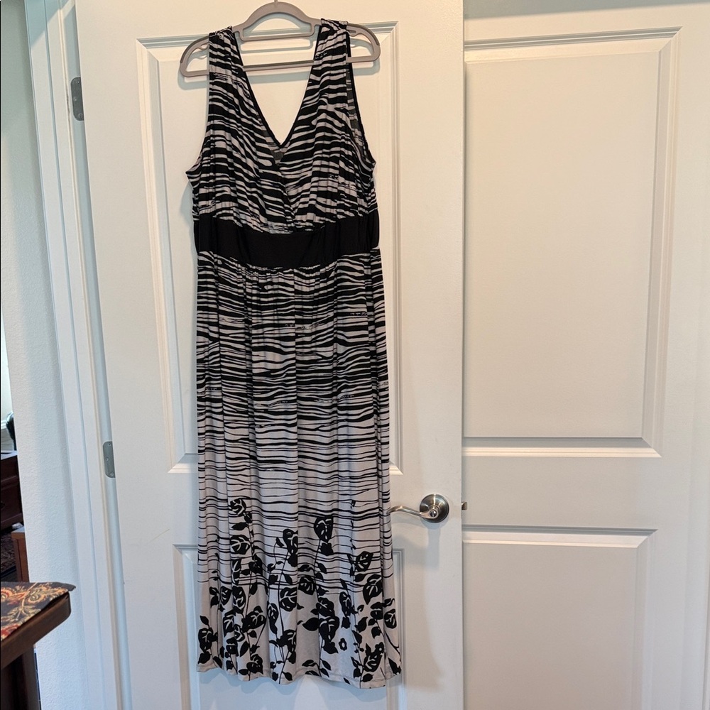 Gray & Black Striped Floral 2X Maxi Dress
